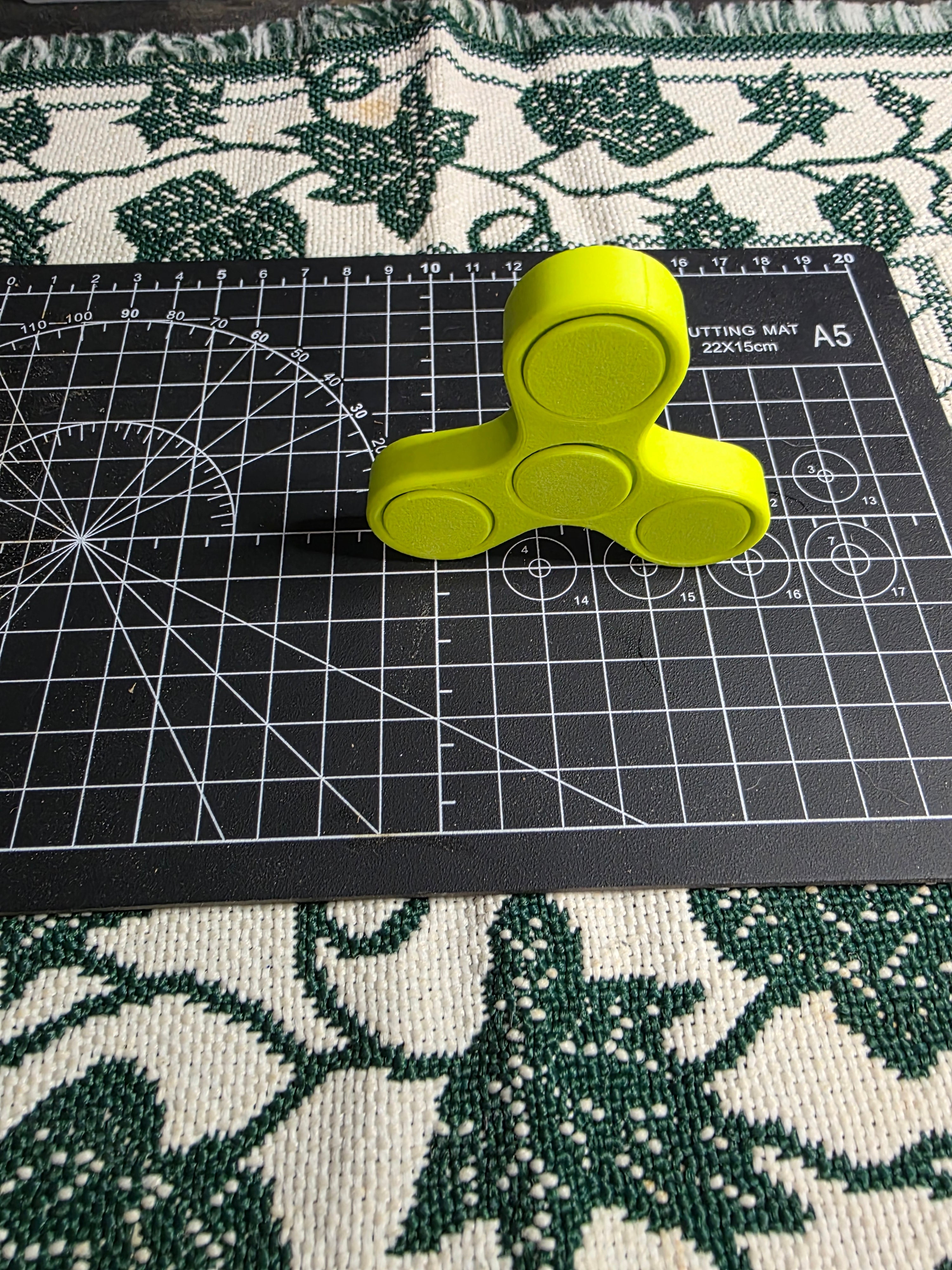 Fidget spinner